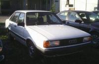  2 Audi 80 2 . 