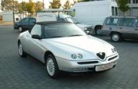  3 Alfa Romeo Spider 2 . 